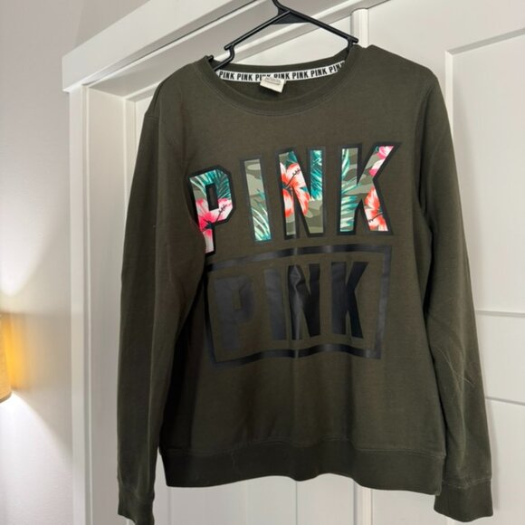 Victoria’s Secret PINK Crewneck Sweatshirt Medium Green Logo Pullover - Picture 1 of 2